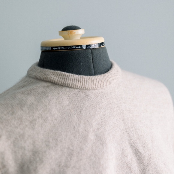 Hawick 100% Lambswool Sweater - Cream with Houndstooth Elbow Patches - Size M - Picture 4 of 12